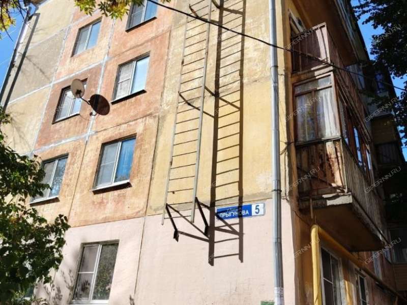 двухкомнатная квартира на улице Героя Советского Союза Прыгунова дом 5