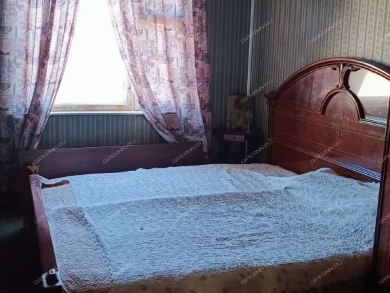 трёхкомнатная квартира на улице Карла Маркса дом 32