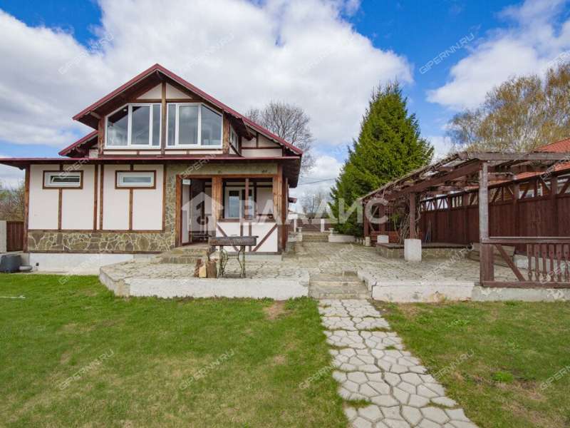 дом на улице Выселки село Шава