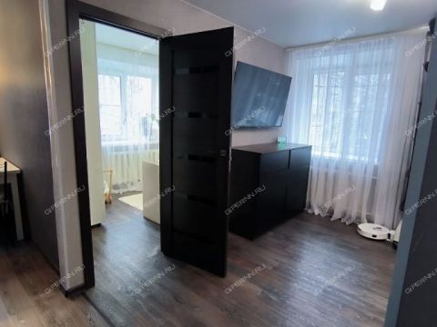 1-komnatnaya-ul-geroya-samochkina-d-11 фото