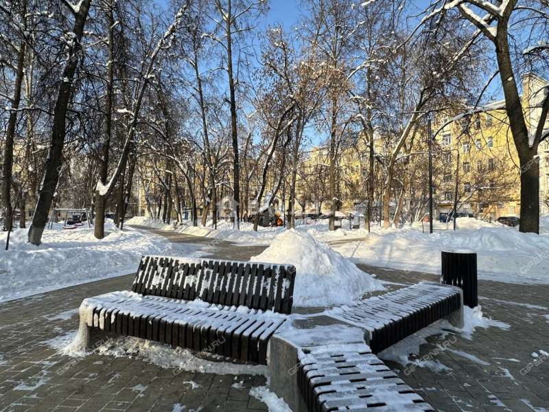 трёхкомнатная квартира на улице Коминтерна дом 4