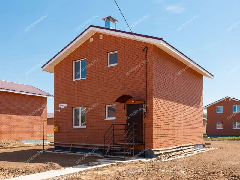 дом на Малиновая деревня Крутая