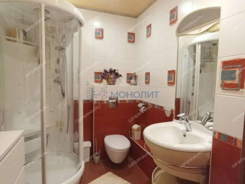 четырёхкомнатная квартира на проспекте Ильича дом 23А