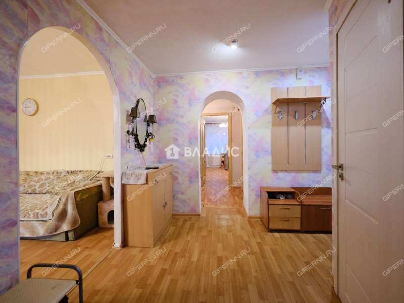 трёхкомнатная квартира на улице Шаляпина дом 15