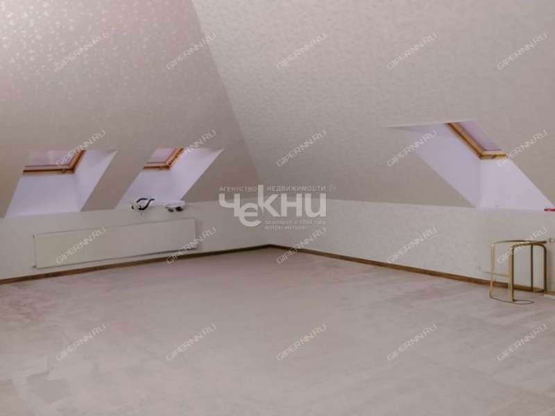 шестикомнатная квартира на Почтовом съезде дом 15а