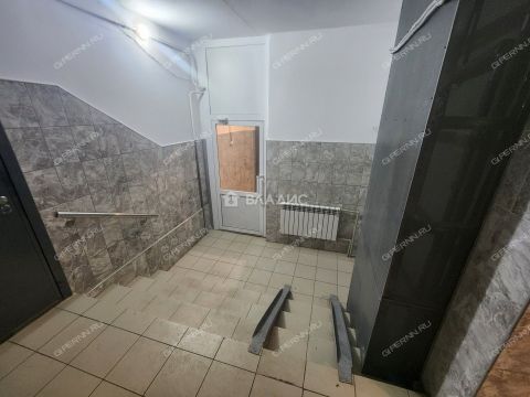 3-komnatnaya-ul-proletarskaya-d-5 фото