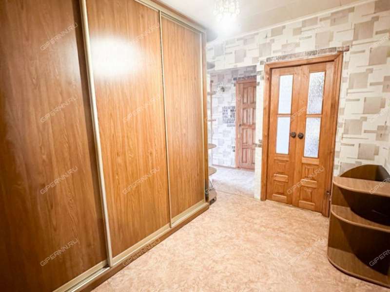 трёхкомнатная квартира в 2-м микрорайоне дом 30 город Бор