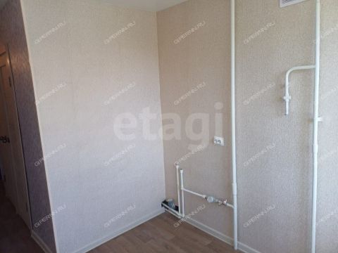 2-komnatnaya-ul-admirala-makarova-d-4-k2 фото