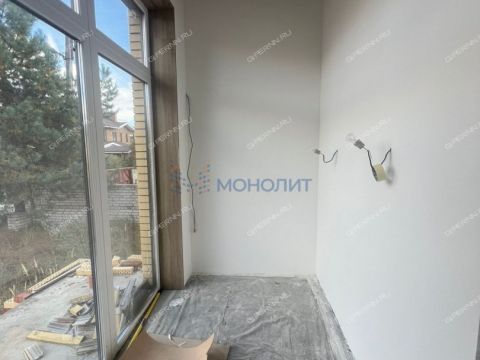 dom-rabochiy-poselok-reshetiha-volodarskiy-rayon фото