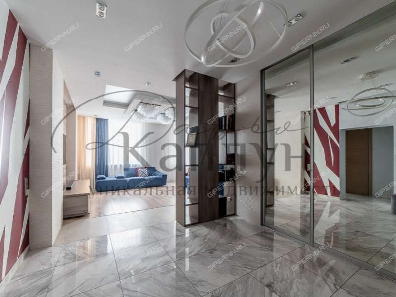 пятикомнатная квартира на улице Воровского дом 24