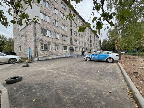ul-kosmonavta-komarova-d-12a фото