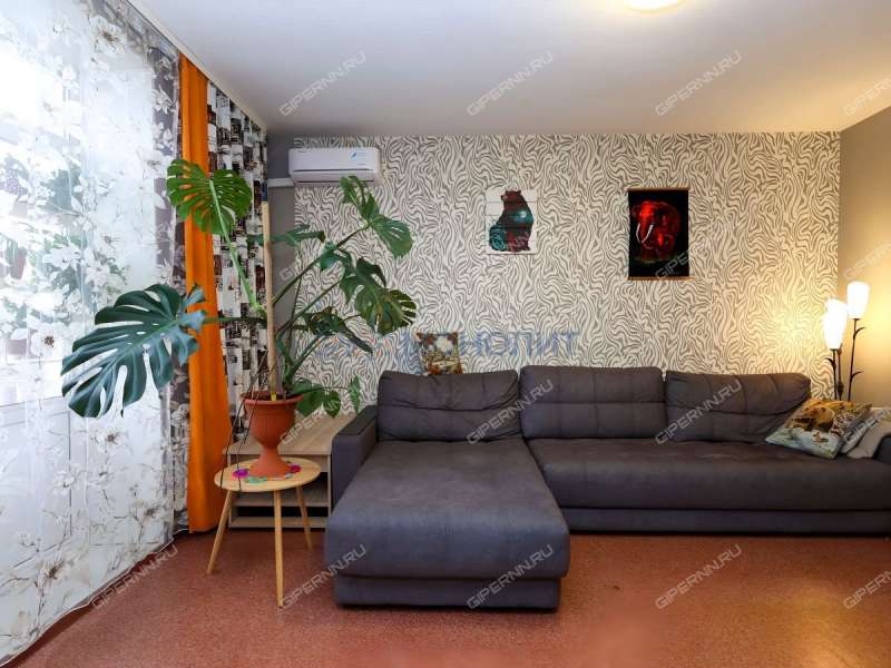 трёхкомнатная квартира на Московском шоссе дом 141