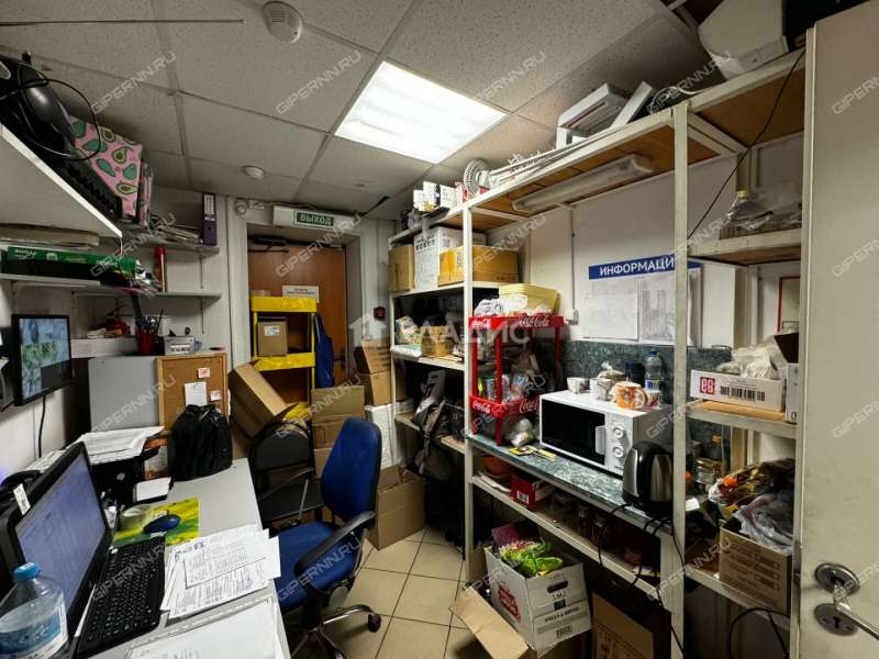 помещение под торговую площадь на проспекте Бусыгина