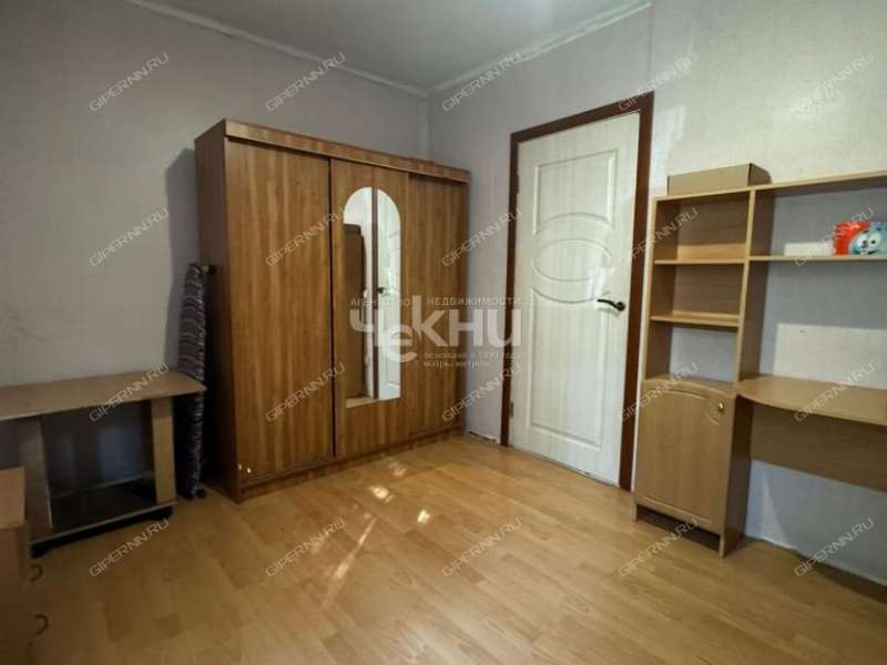 трёхкомнатная квартира в посёлке Санаторий им. ВЦСПС дом 7/2