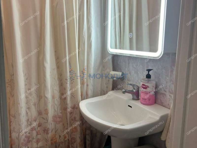 трёхкомнатная квартира на улице Композитора Касьянова дом 7