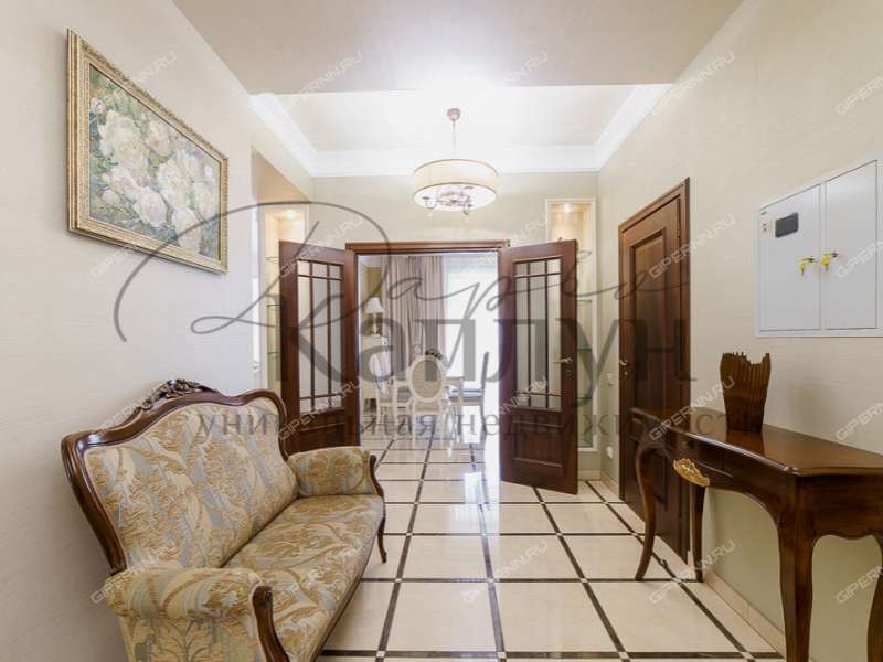 трёхкомнатная квартира на улице Коминтерна дом 139