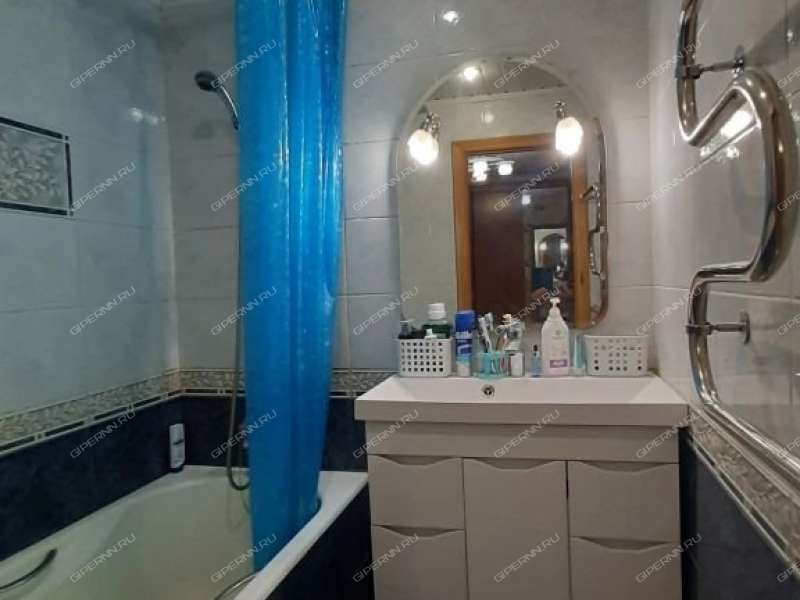 четырёхкомнатная квартира на улице Карла Маркса дом 24