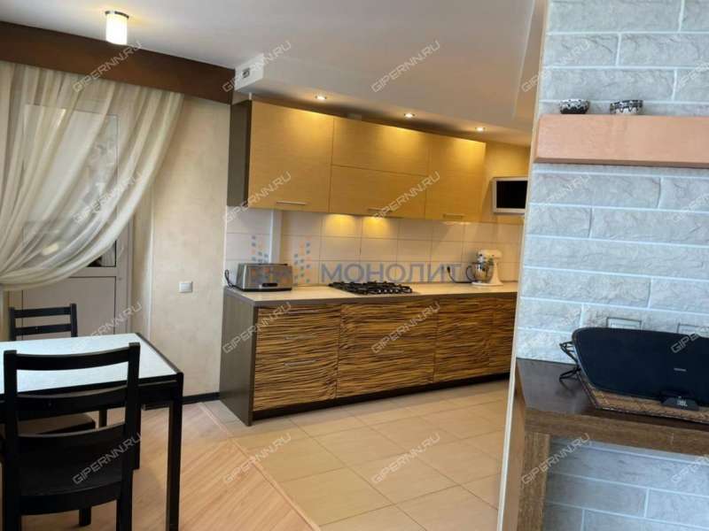 четырёхкомнатная квартира на улице Родионова дом 197 к1