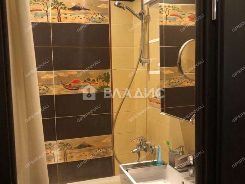 трёхкомнатная квартира на Перекопской улице дом 10