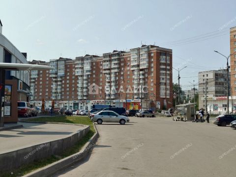 3-komnatnaya-ul-plotnikova-d-4 фото