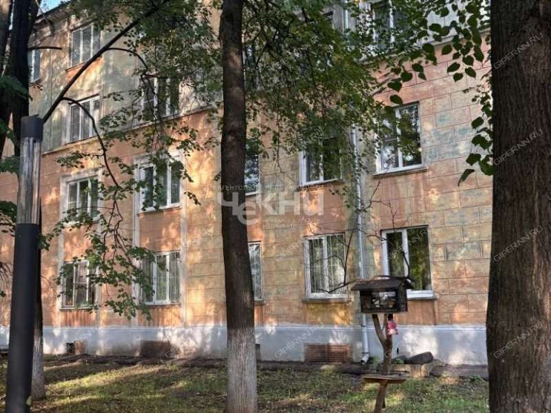 трёхкомнатная квартира на улице Героя Безрукова дом 8