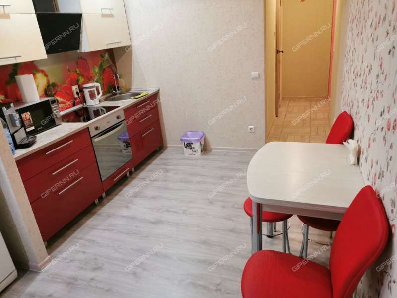 однокомнатная квартира на бульваре 60-летия Октября дом 21 к1