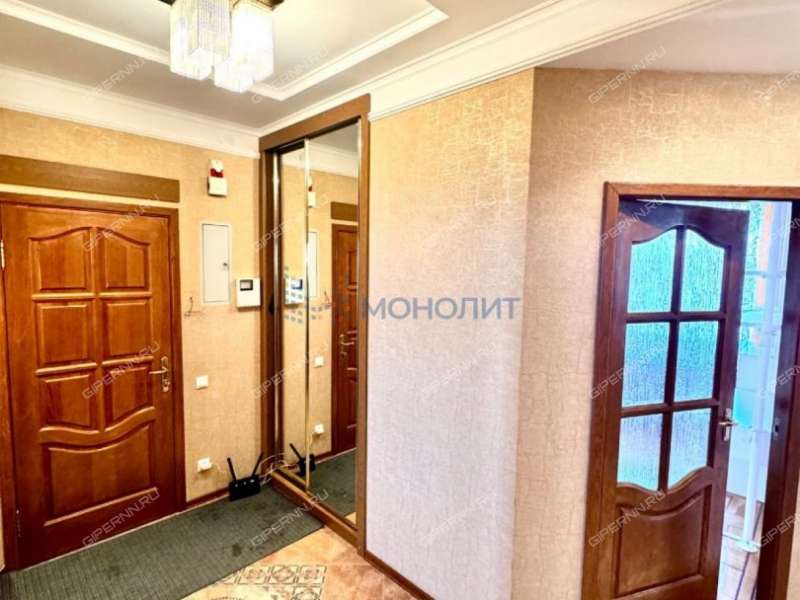 трёхкомнатная квартира на Верхне-Волжской набережной дом 17