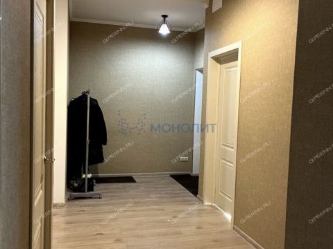 3-komnatnaya-ul-gvardeycev-d-8 фото