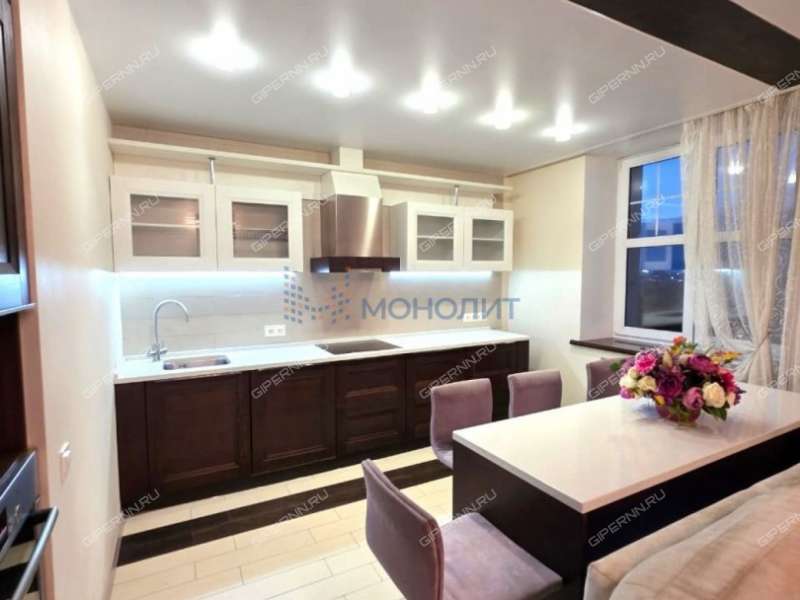 трёхкомнатная квартира на проспекте Октября дом 25