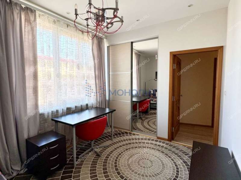 трёхкомнатная квартира на улице Маслякова дом 12А