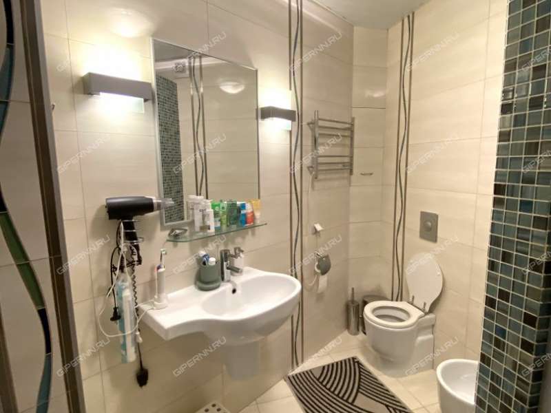 трёхкомнатная квартира на Варварской улице дом 40б