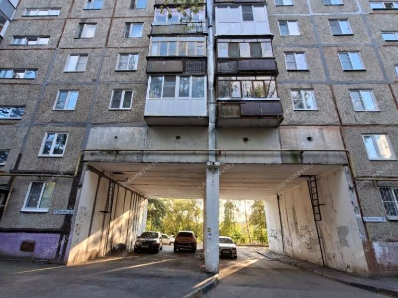 трёхкомнатная квартира на улице Германа Лопатина дом 14/1
