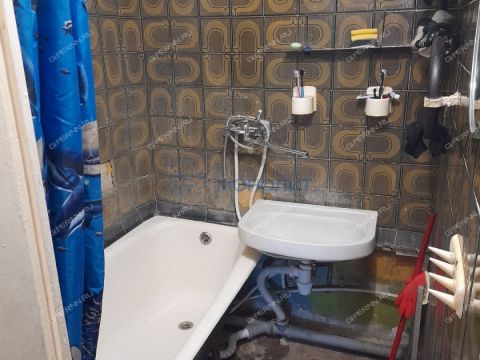 4-komnatnaya-b-r-60-letiya-oktyabrya-d-12 фото