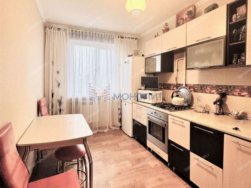 трёхкомнатная квартира на улице Верхнепечёрская дом 5