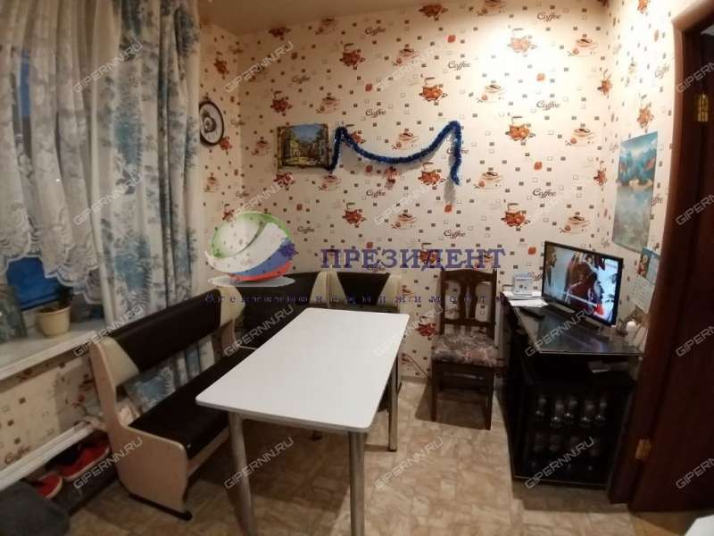 трёхкомнатная квартира на Красноуральской улице дом 3а