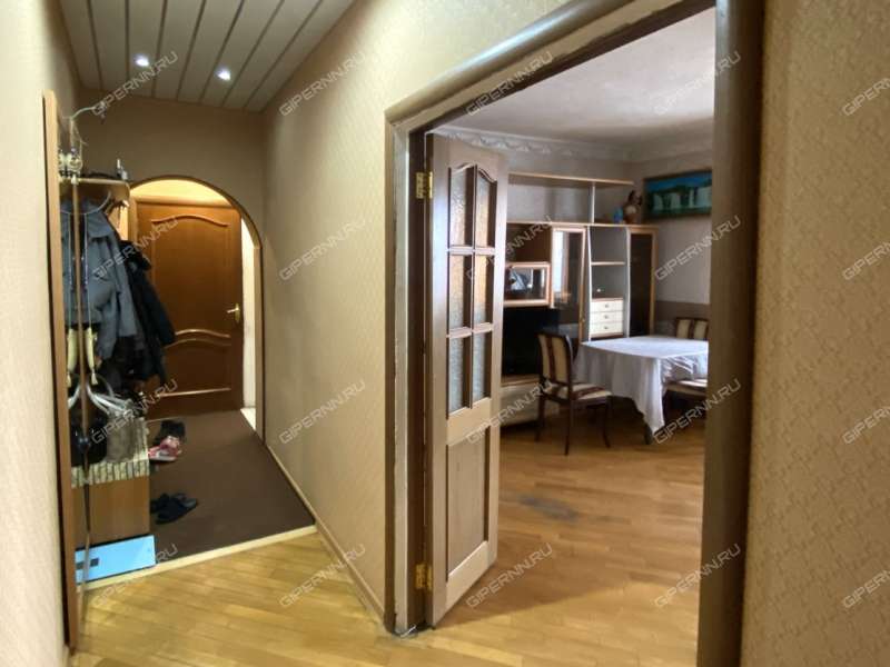 трёхкомнатная квартира на Студенческой улице дом 12